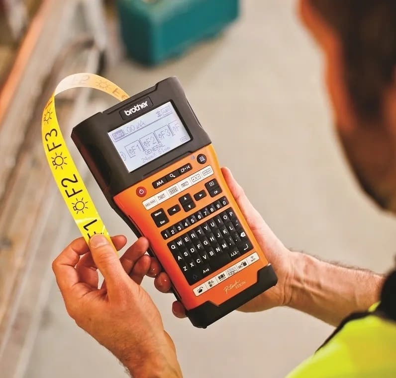 Brother etiket makinesi